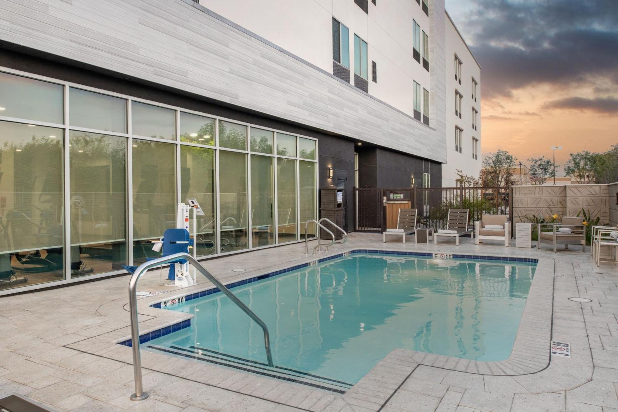 Springhill Suites By Marriott Riverside Redlands Exterior photo