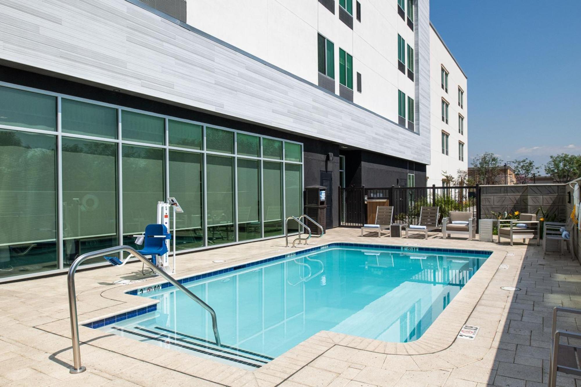 Springhill Suites By Marriott Riverside Redlands Exterior photo